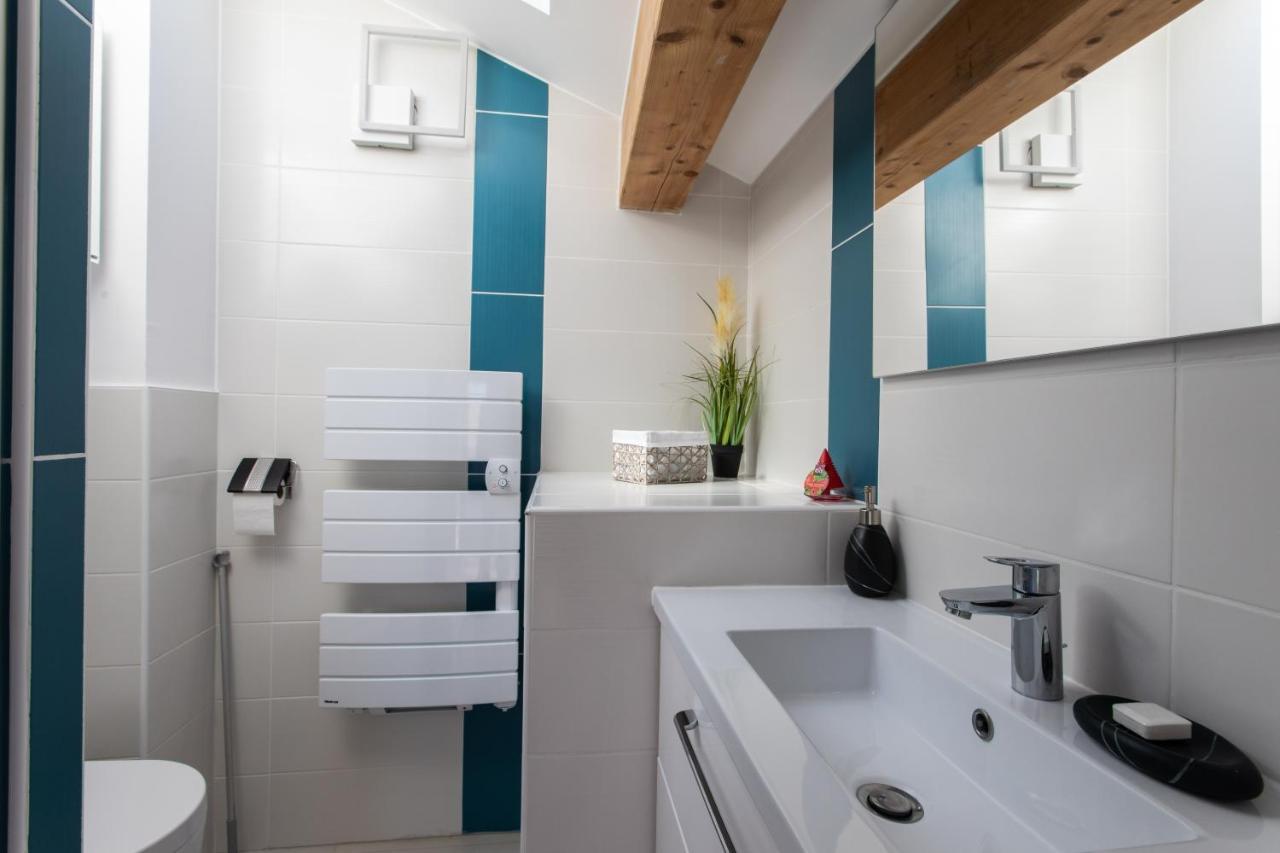 Le Coq Charmant Petit Studio En Centre Ville D'Embrun Bagian luar foto