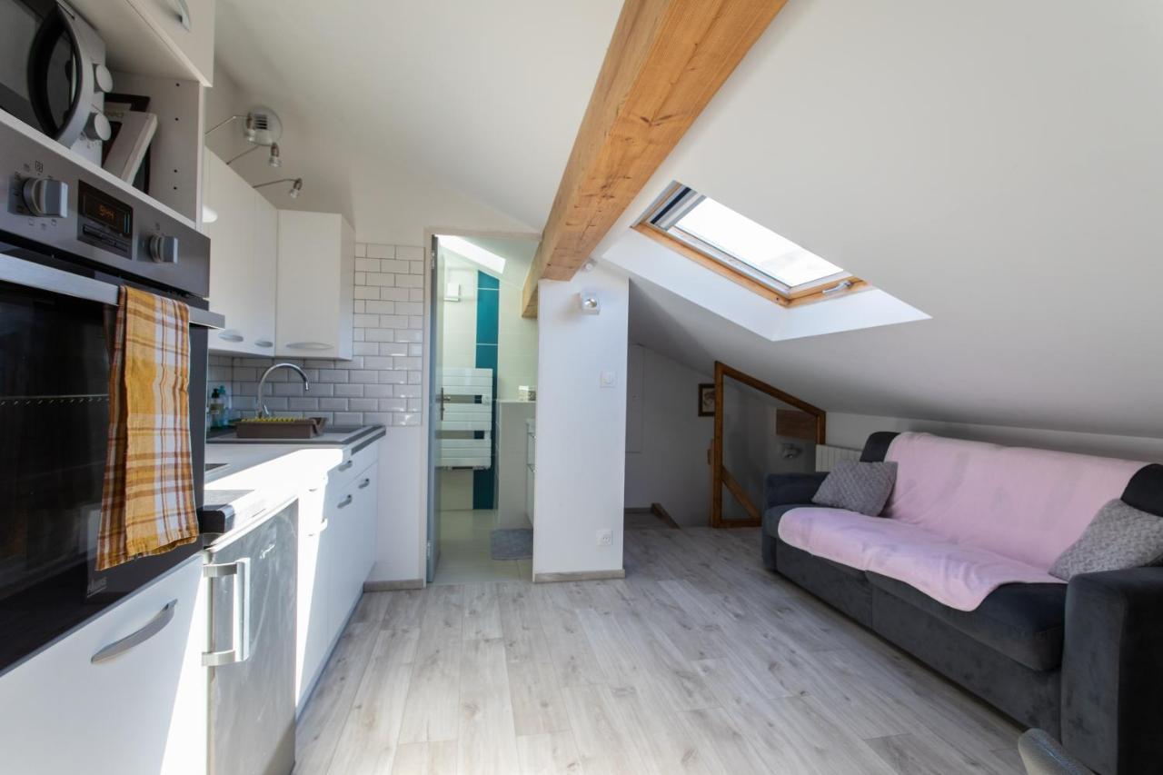 Le Coq Charmant Petit Studio En Centre Ville D'Embrun Bagian luar foto